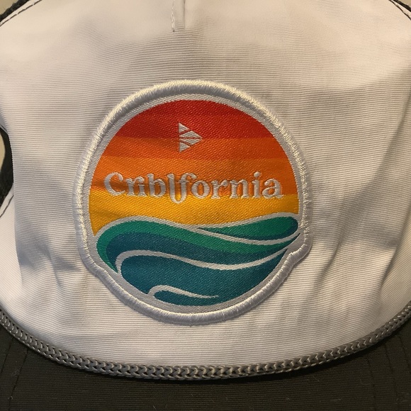 Cribs Men’s Mesh SnapBack Truckers Hat Logo Criblfornia Patch Black/White - Picture 4 of 16